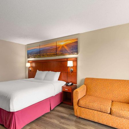 Days Inn By Wyndham Knoxville East Exteriér fotografie