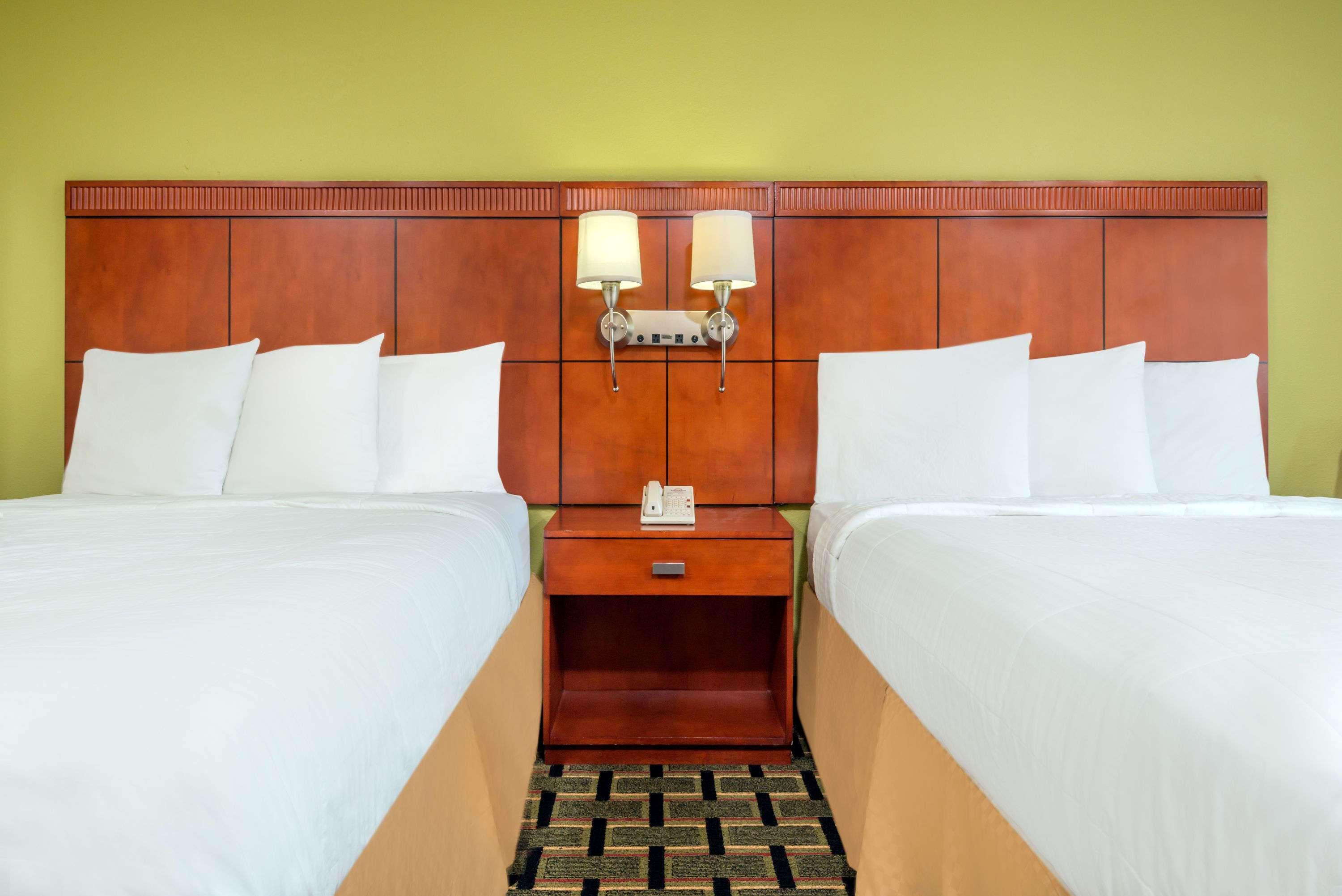 Days Inn By Wyndham Knoxville East Exteriér fotografie