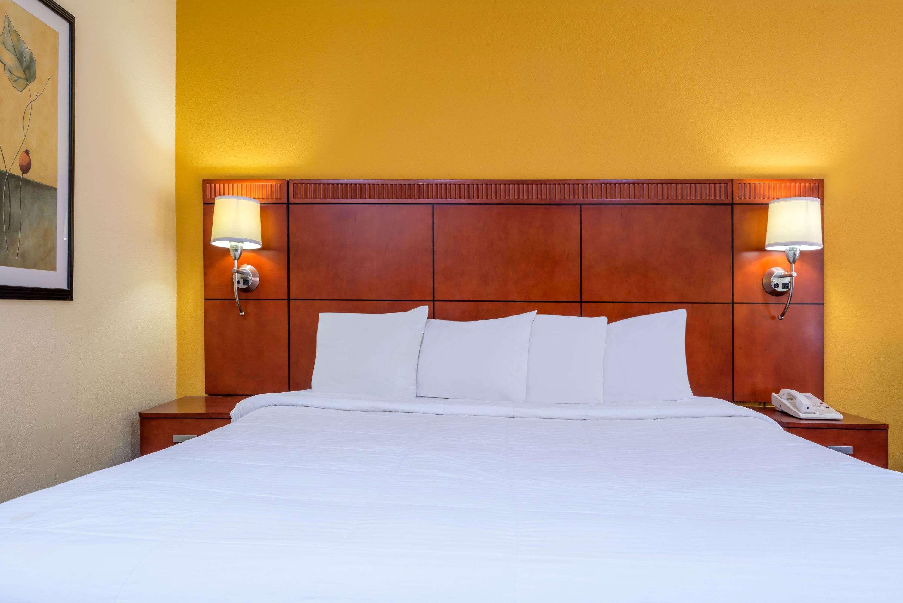 Days Inn By Wyndham Knoxville East Exteriér fotografie