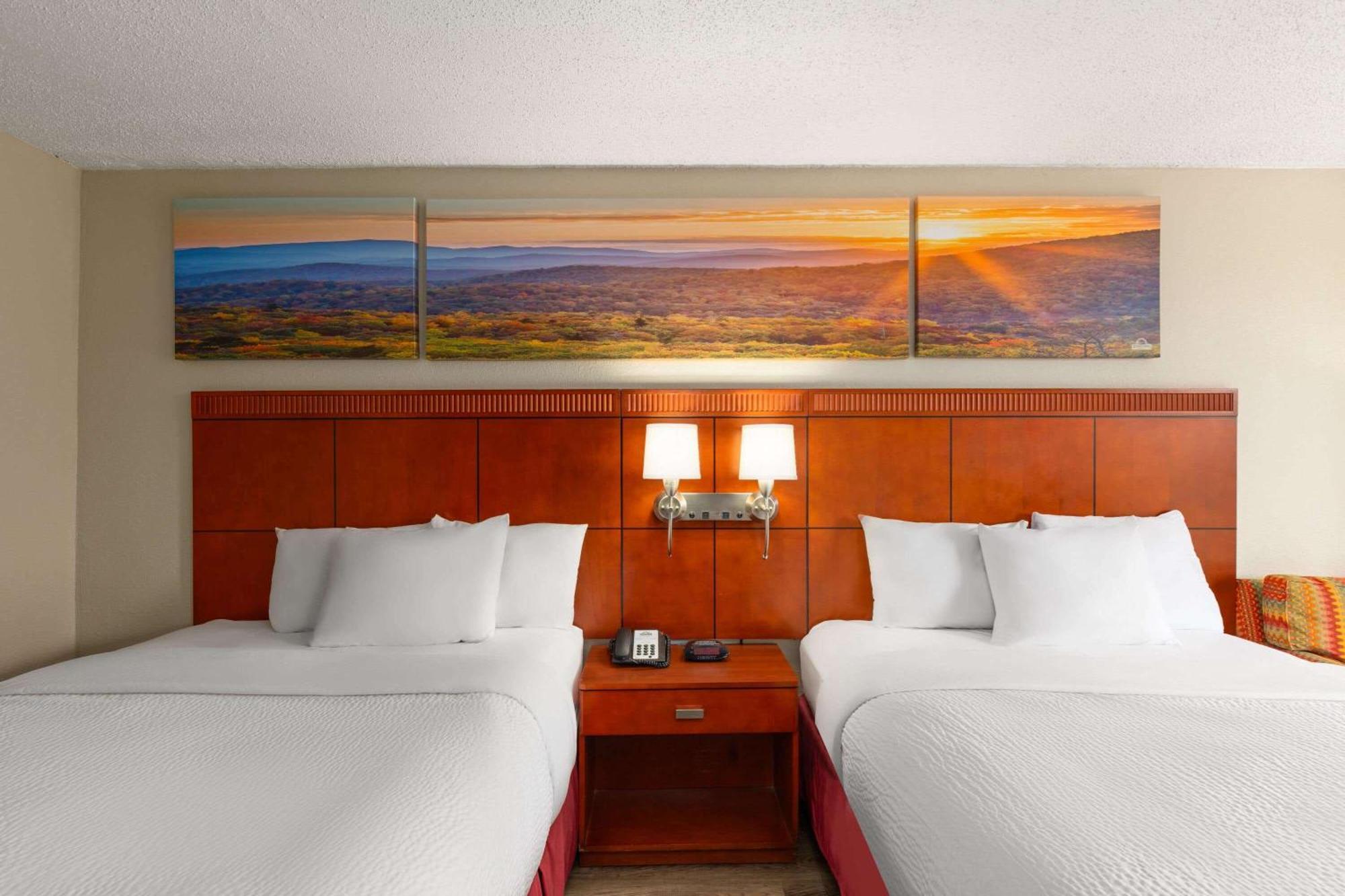 Days Inn By Wyndham Knoxville East Exteriér fotografie